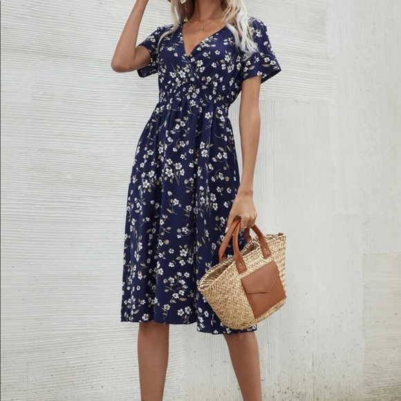 Boho floral print wrap A line dress - Picture 3 of 16